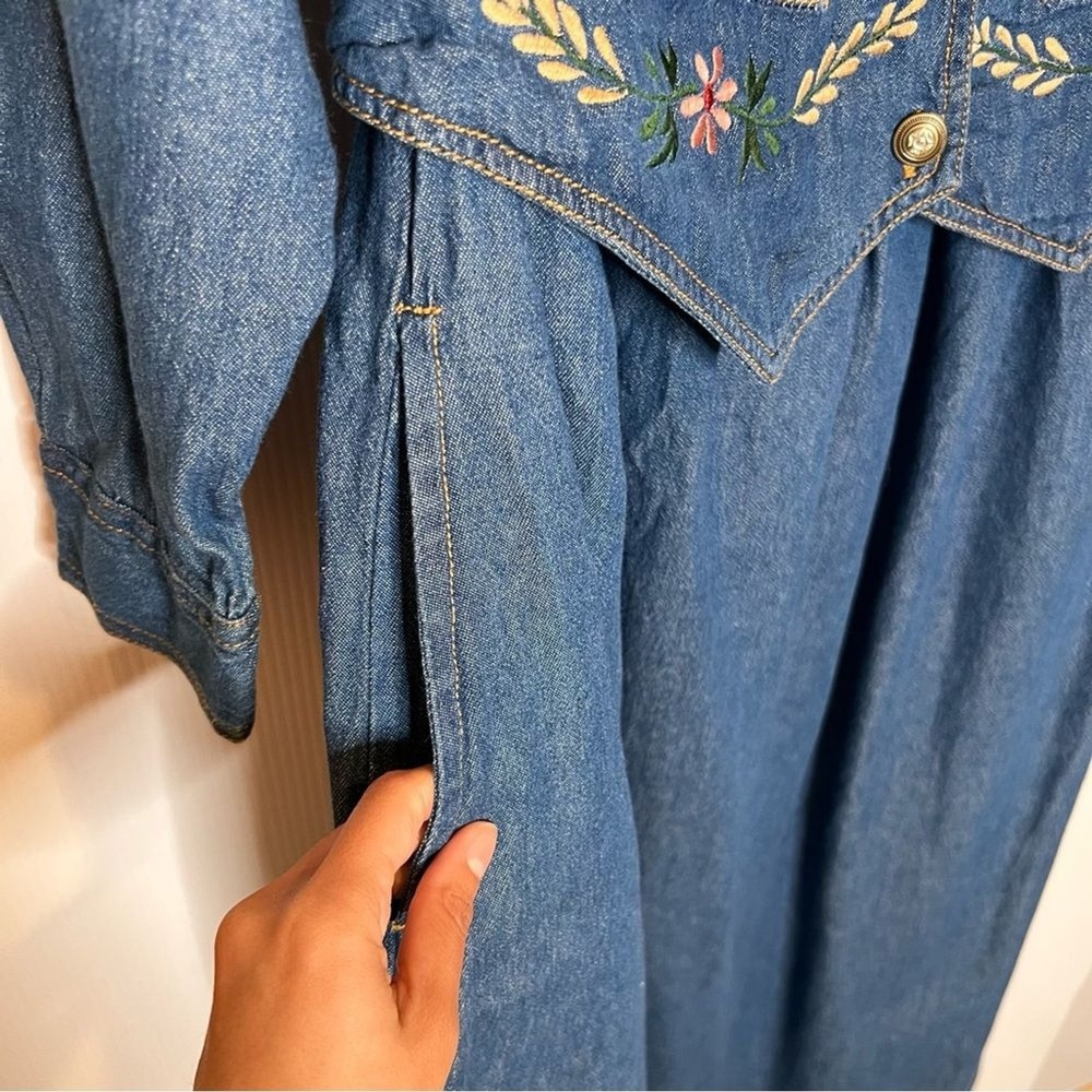 Vtg JANE ASHLEY Embroidered Denim Midi Dress. Size Small - Picture 7 of 9
